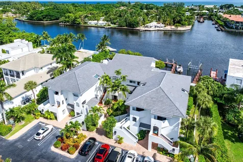 931 Palm Trail Delray Beach FL 33483
