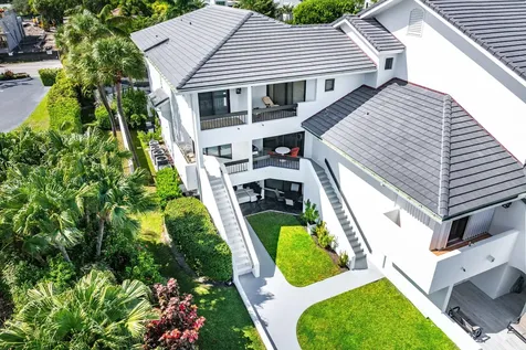 931 Palm Trail Delray Beach FL 33483