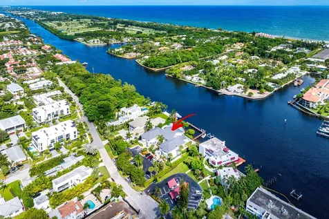 931 Palm Trail Delray Beach FL 33483