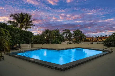 931 Palm Trail Delray Beach FL 33483