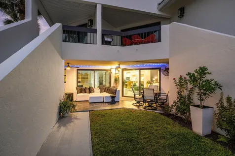 931 Palm Trail Delray Beach FL 33483