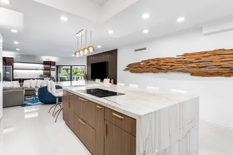 931 Palm Trail Delray Beach FL 33483