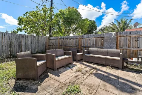 120 Nw 4th Avenue Boynton Beach FL 33435