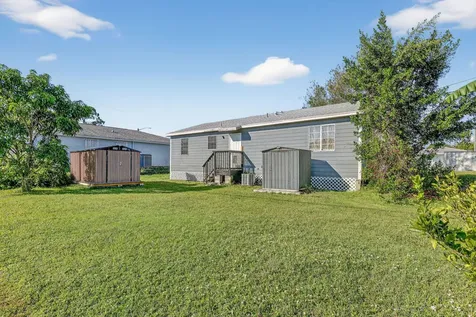1140 11th Terrace Vero Beach FL 32962