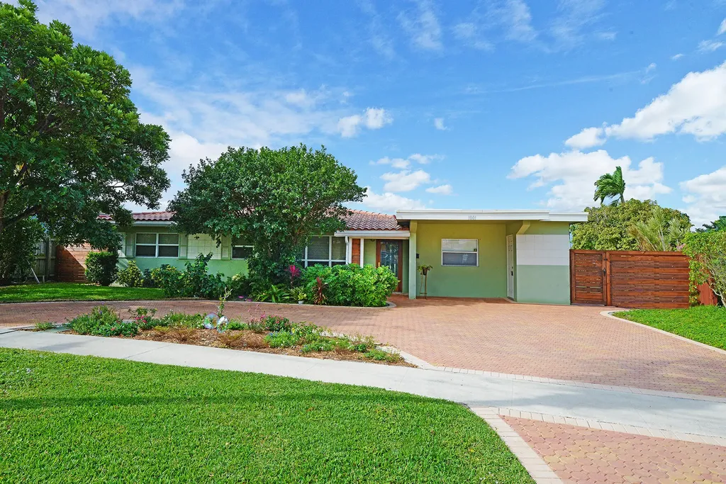 1001 SE 5 Avenue Pompano Beach FL 33060