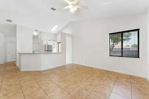 5 Via De Casas Sur Boynton Beach FL 33426