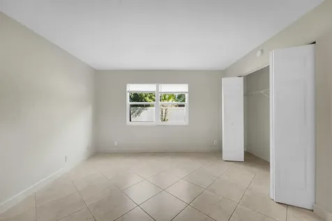 1548 Se Royal Green Circle Port Saint Lucie FL 34952
