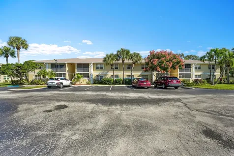 1548 Se Royal Green Circle Port Saint Lucie FL 34952