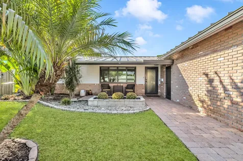 2000 Nw 38th Street Oakland Park FL 33305
