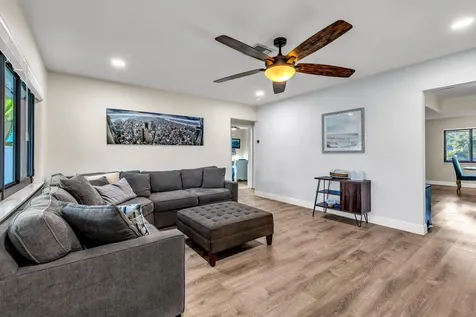 2000 Nw 38th Street Oakland Park FL 33305