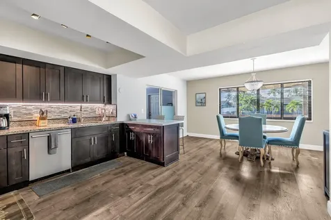 2000 Nw 38th Street Oakland Park FL 33305