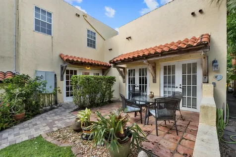 1608 Lake Avenue West Palm Beach FL 33401
