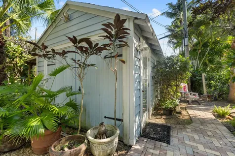 1608 Lake Avenue West Palm Beach FL 33401