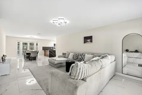 3318 Nw 69th Court Fort Lauderdale FL 33309