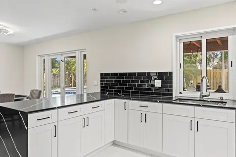 3318 Nw 69th Court Fort Lauderdale FL 33309