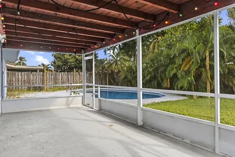 3318 Nw 69th Court Fort Lauderdale FL 33309