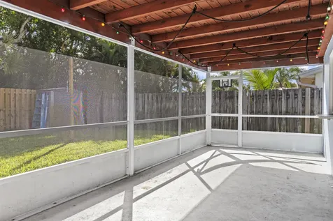 3318 Nw 69th Court Fort Lauderdale FL 33309