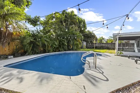 3318 Nw 69th Court Fort Lauderdale FL 33309