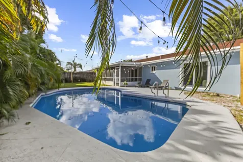 3318 Nw 69th Court Fort Lauderdale FL 33309
