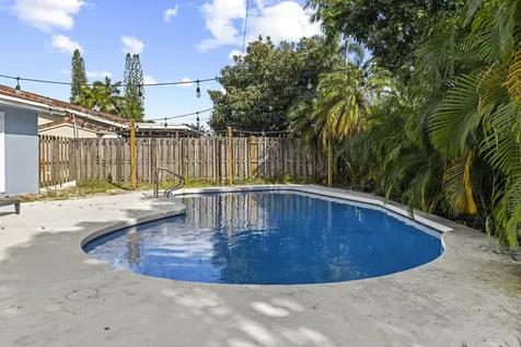 3318 Nw 69th Court Fort Lauderdale FL 33309