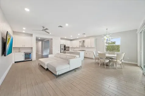 10616 Starling Way West Palm Beach FL 33412