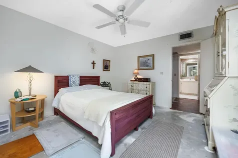 5996 Se Riverboat Drive Stuart FL 34997