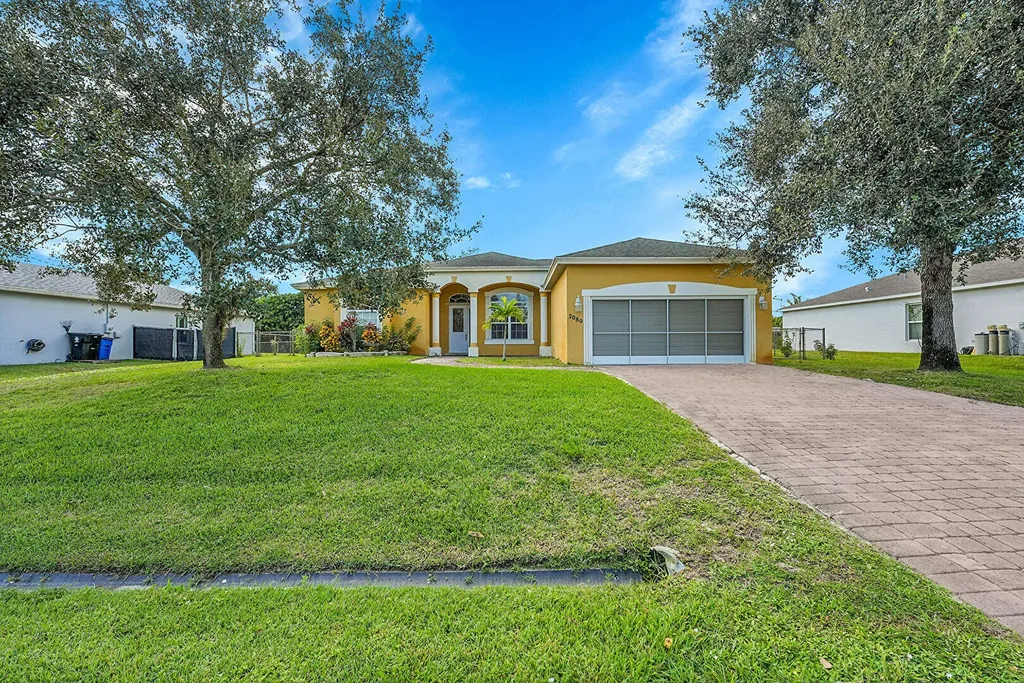 2080 Sw Monterrey Lane Port Saint Lucie FL 34953