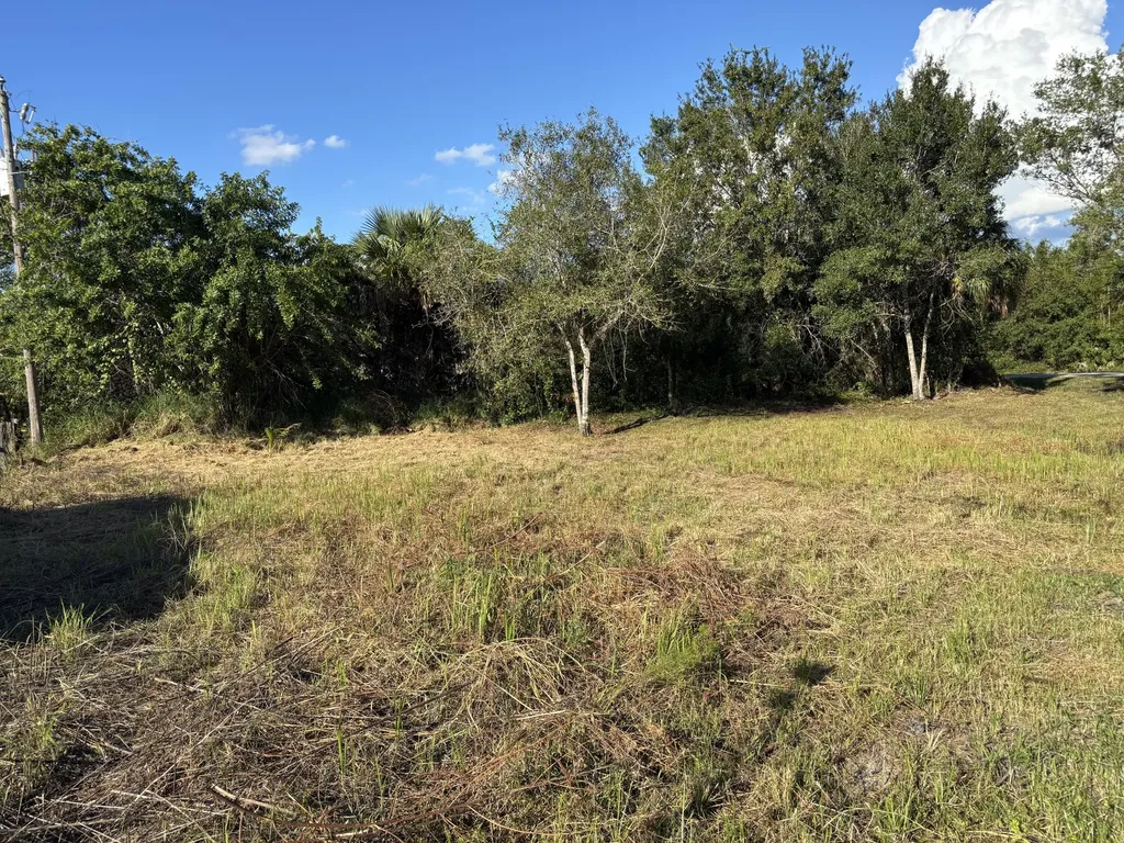 2897 NW 32nd Avenue Okeechobee FL 34972