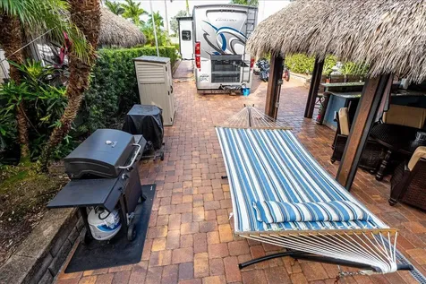 185 NW Hazard Way Saint Lucie West FL 34986