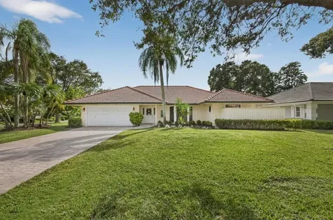 13 Saint Giles Road Palm Beach Gardens FL 33418