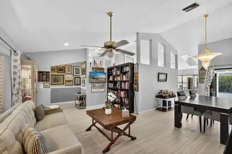 13 Saint Giles Road Palm Beach Gardens FL 33418