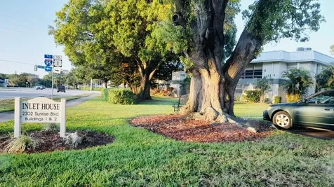 2302 Sunrise Boulevard Fort Pierce FL 34982