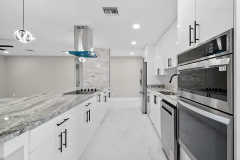 388 Se Tranquilla Avenue Port Saint Lucie FL 34983