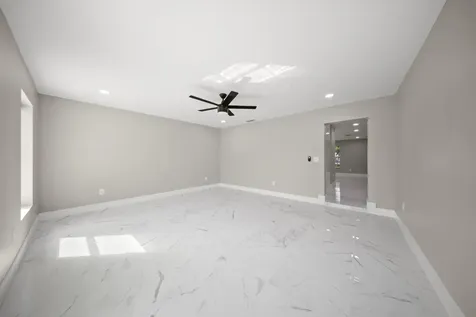 388 Se Tranquilla Avenue Port Saint Lucie FL 34983