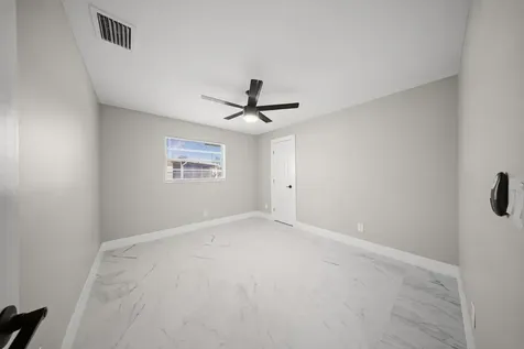388 Se Tranquilla Avenue Port Saint Lucie FL 34983