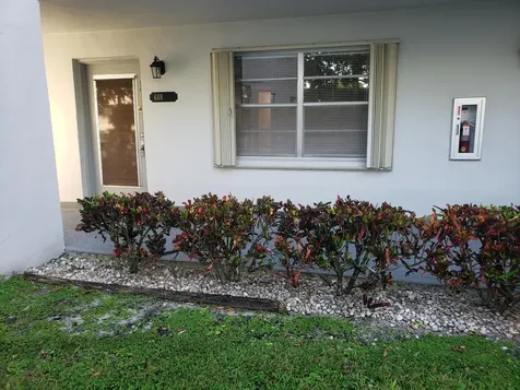 688 Burgundy O Delray Beach FL 33484