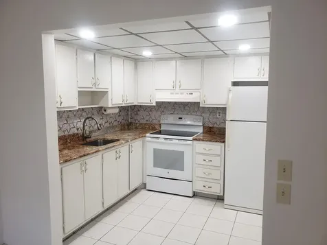 688 Burgundy O Delray Beach FL 33484