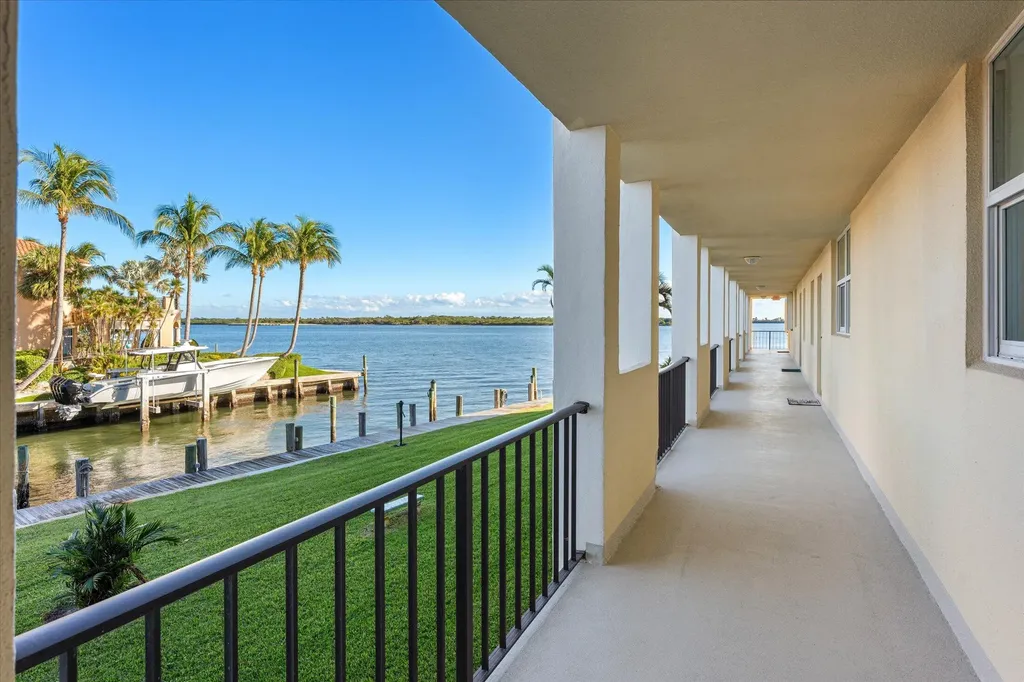105 Paradise Harbour Boulevard North Palm Beach FL 33408