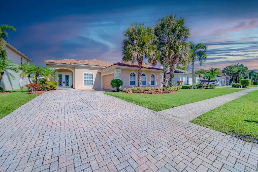 155 Bella Vista Way Royal Palm Beach FL 33411