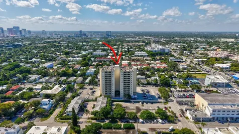 900 Ne 18th Avenue Fort Lauderdale FL 33304