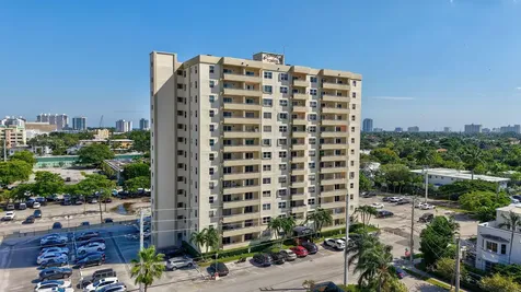 900 Ne 18th Avenue Fort Lauderdale FL 33304