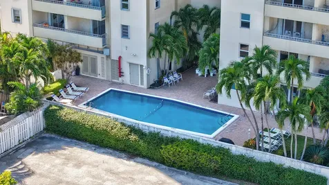 900 Ne 18th Avenue Fort Lauderdale FL 33304