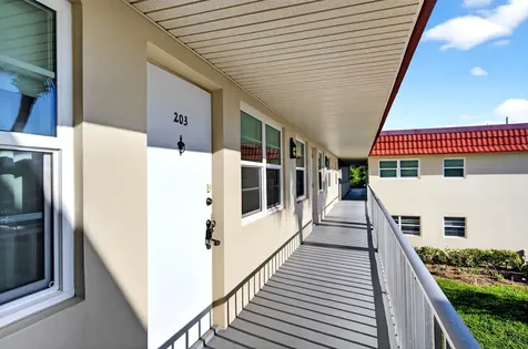 108 Spring Lake Court Vero Beach FL 32962