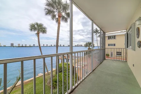 101 Doolen Court North Palm Beach FL 33408