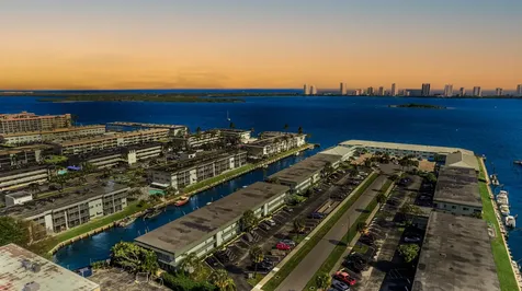 101 Doolen Court North Palm Beach FL 33408