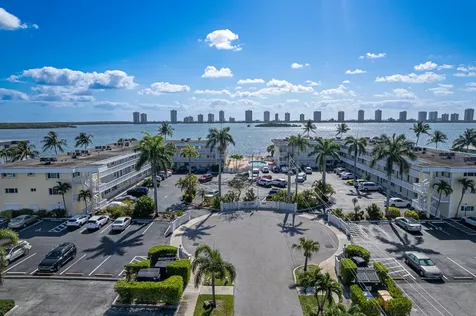 101 Doolen Court North Palm Beach FL 33408