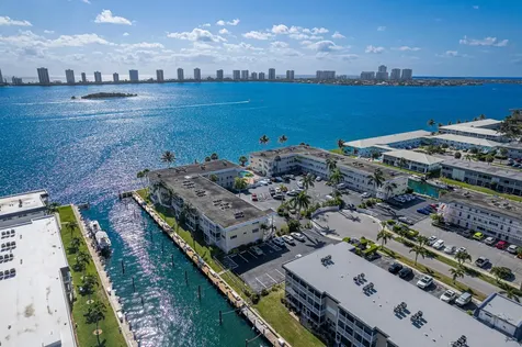 101 Doolen Court North Palm Beach FL 33408