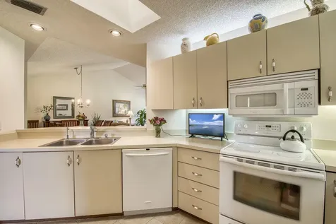 6275 Se Charleston Place Hobe Sound FL 33455
