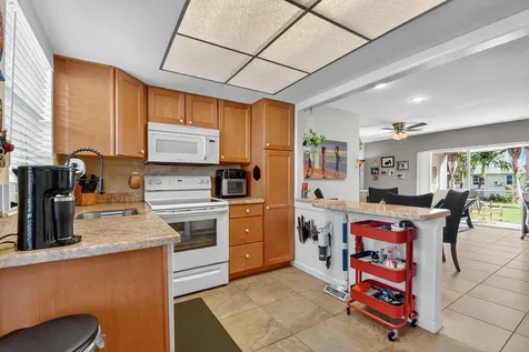 312 Ne 17th Avenue Boynton Beach FL 33435