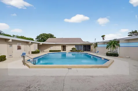 312 Ne 17th Avenue Boynton Beach FL 33435